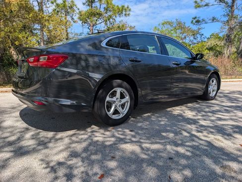 Used 2017 Chevrolet Malibu LS image 9