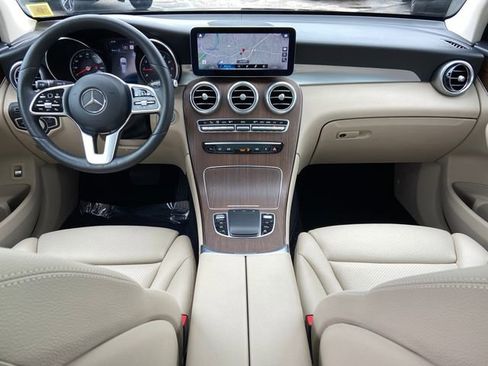 Used 2020 Mercedes-Benz GLC 300 4MATIC image 11