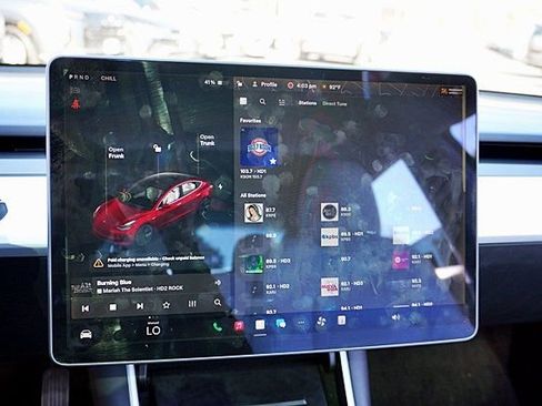 Used 2019 Tesla Model 3 Standard Range image 25