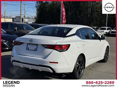 Used 2025 Nissan Sentra SV image 5