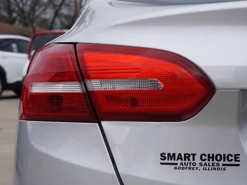 Used 2018 Ford Focus SE w/ Cold Weather Package image 15