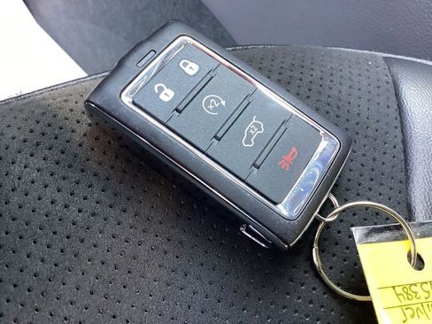 Used 2024 Jeep Grand Cherokee Altitude image 29