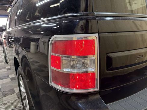 Used 2019 Ford Flex SE image 9