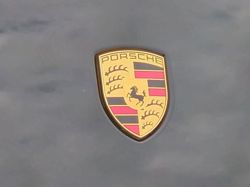 Used 2022 Porsche Cayenne S image 10