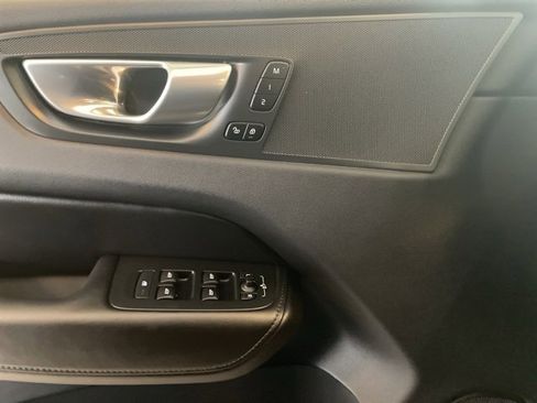 Certified 2024 Volvo XC60 B5 Core image 23