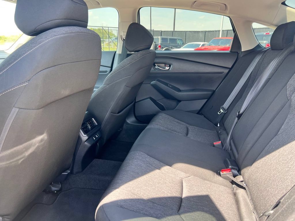 Used 2025 Honda Accord SE image 10