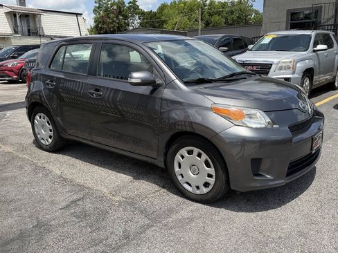 Used 2010 Scion xD FWD image 6