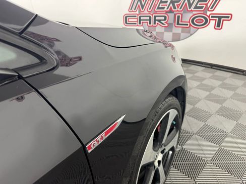 Used 2015 Volkswagen GTI SE w/ Lighting Package (SEL) image 29