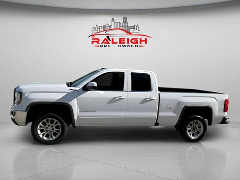 Used 2018 GMC Sierra 1500 SLE w/ SLE Value Package image 2
