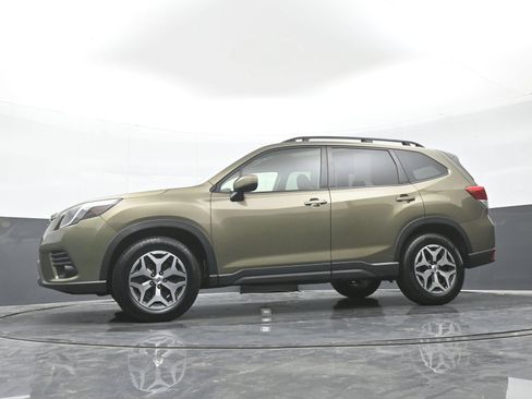 Used 2024 Subaru Forester Premium AWD/4WD image 42