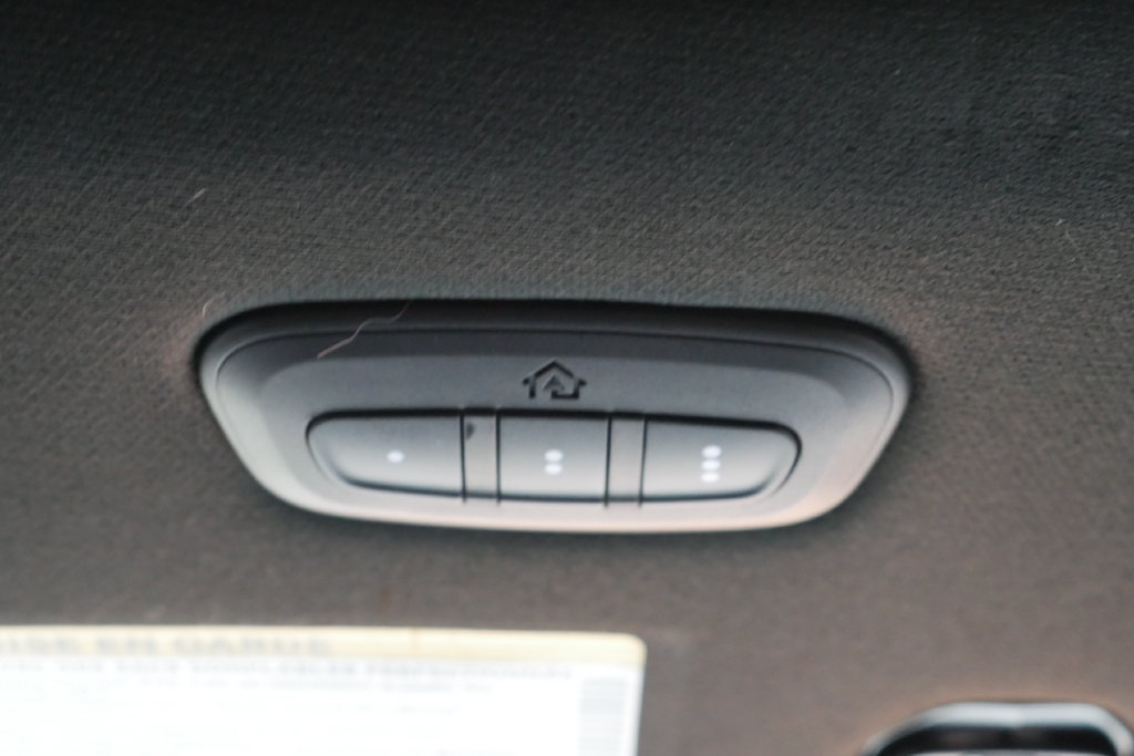 Used 2025 RAM 3500 Laramie AWD/4WD image 20