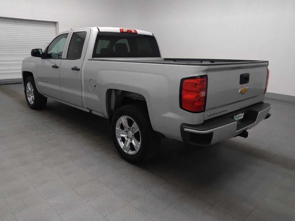 Used 2018 Chevrolet Silverado 1500 Custom w/ Custom Value Package RWD image 3