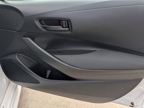 Used 2024 Toyota Corolla LE FWD image 32