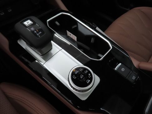 New 2026 Mitsubishi Outlander SEL AWD/4WD image 12