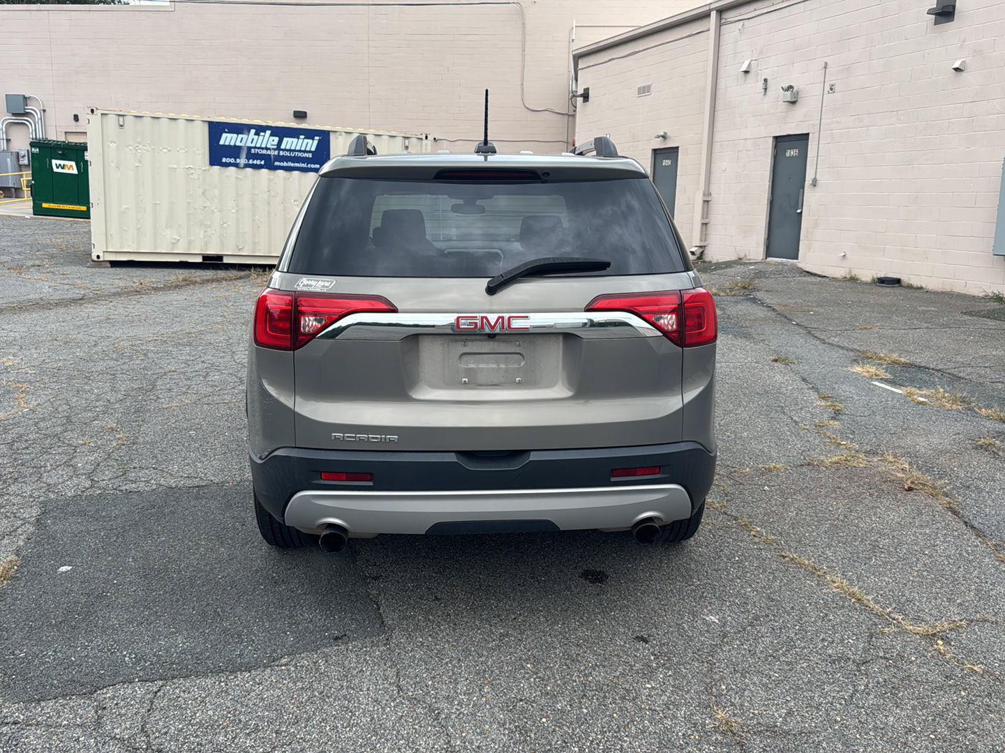 Used 2019 GMC Acadia SLE FWD image 4