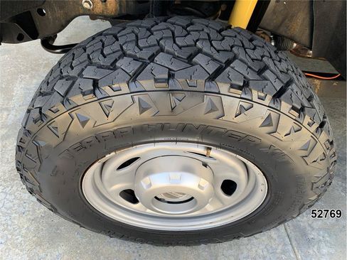 Used 2016 Ford F250 XL w/ Power Equipment Group AWD/4WD image 17