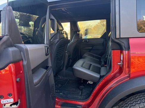 Certified 2024 Ford Bronco Black Diamond image 13