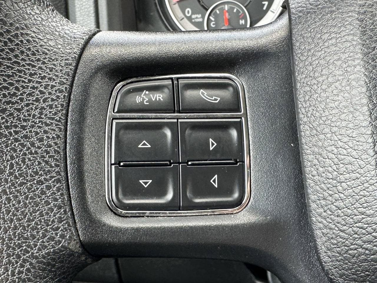 Used 2020 RAM 1500 Classic SLT AWD/4WD image 49