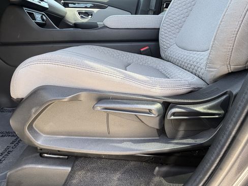 Certified 2023 Honda Pilot LX image 16