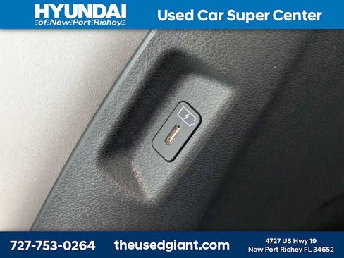 Used 2025 Hyundai Santa Fe SEL image 19