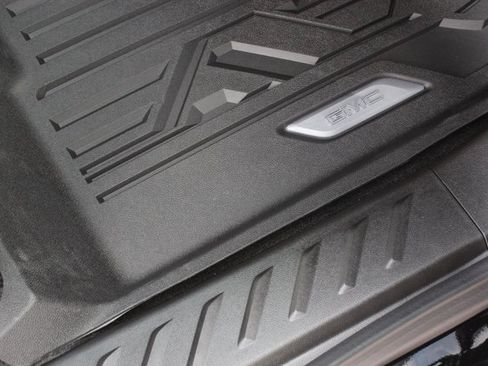 New 2026 GMC Canyon Denali w/ LPO, Denali Black Edition image 29