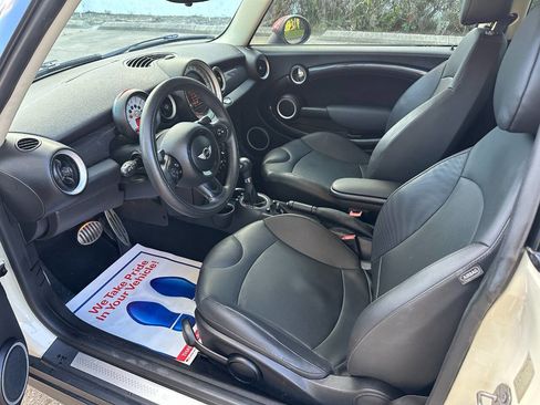 Used 2013 MINI Cooper S image 11