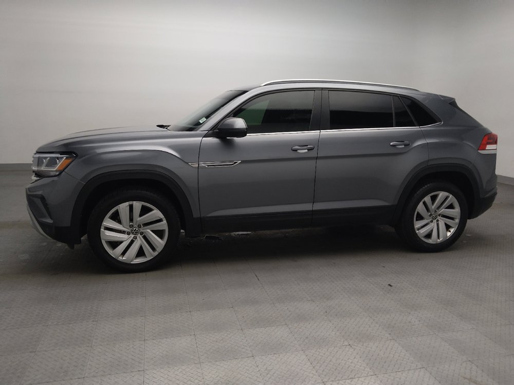 Used 2022 Volkswagen Atlas Cross Sport SE FWD image 2