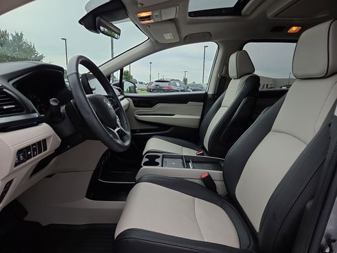 Used 2026 Honda Odyssey Elite image 17