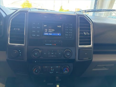 Used 2016 Ford F150 XLT image 10