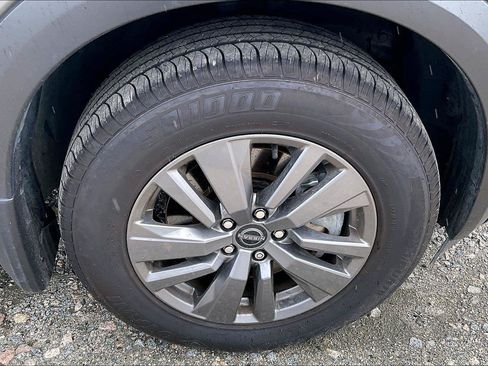Certified 2025 Nissan Pathfinder SV w/ Black Appearance Package FWD image 7