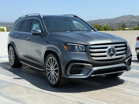 New 2026 Mercedes-Benz GLS 580 4MATIC image 7