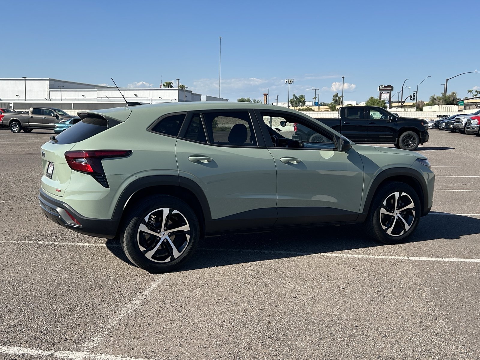 Certified 2024 Chevrolet Trax RS FWD image 5