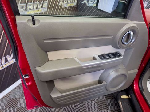 Used 2008 Dodge Nitro SLT w/ Convenience Group RWD image 11