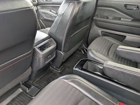 Used 2023 Nissan Pathfinder Rock Creek image 16