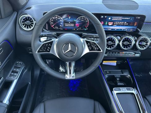 New 2026 Mercedes-Benz GLB 250 image 13