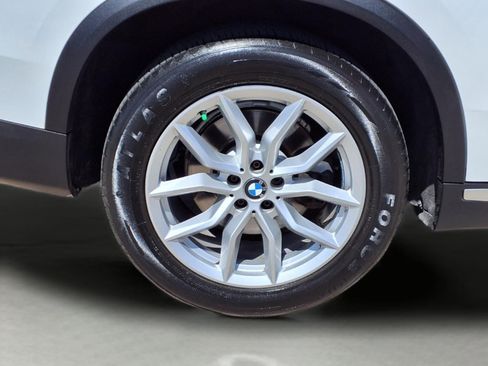 Used 2021 BMW X5 sDrive40i w/ Premium Package image 9