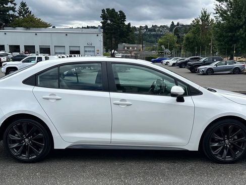 Certified 2024 Toyota Corolla XSE FWD image 4