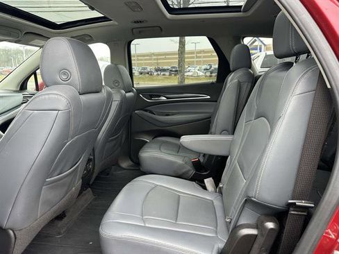 Used 2019 Buick Enclave Essence image 10