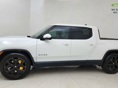 Used 2025 Rivian R1T Premium AWD/4WD image 9
