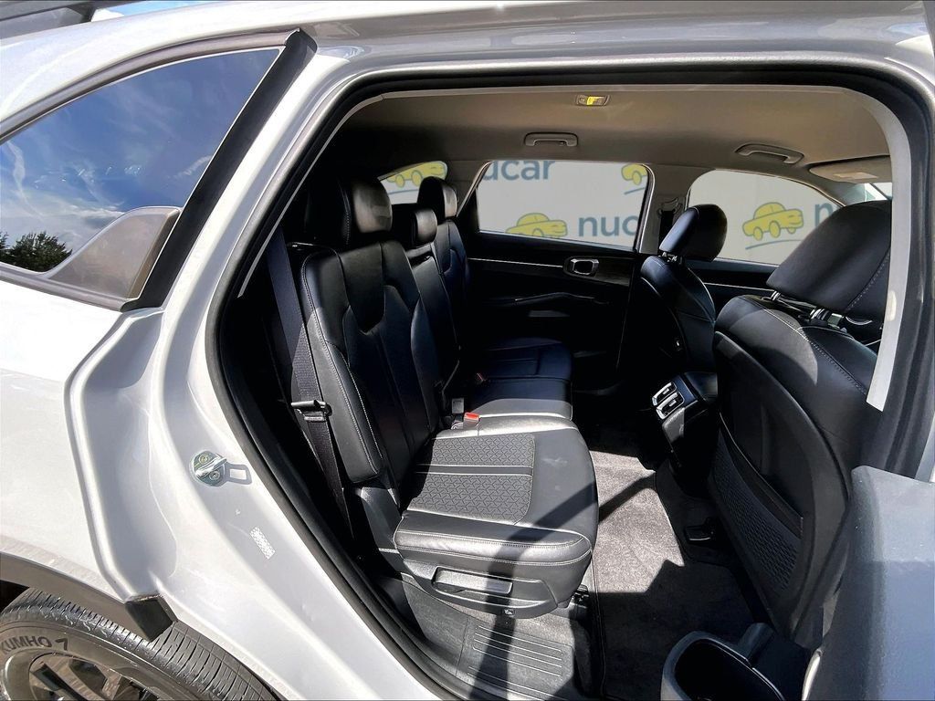 Used 2022 Kia Sorento S AWD/4WD image 16
