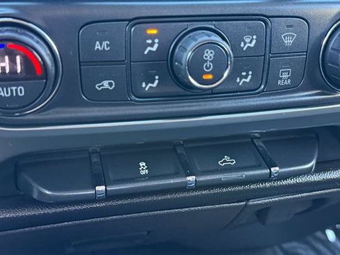 Used 2018 Chevrolet Silverado 1500 LT w/ All Star Edition RWD image 37