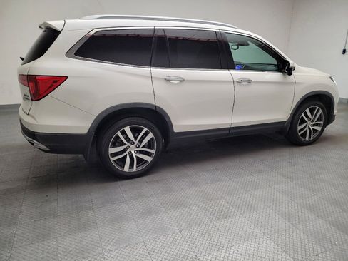 Used 2018 Honda Pilot Touring image 10