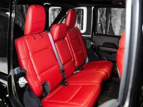 Used 2024 Jeep Wrangler Unlimited Rubicon 392 AWD/4WD image 15