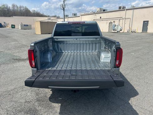 New 2026 GMC Sierra 1500 SLT w/ SLT Premium Package AWD/4WD image 16