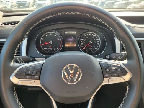 Used 2021 Volkswagen Atlas SE image 12