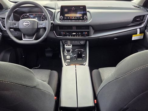 New 2026 Nissan Rogue SV FWD image 6