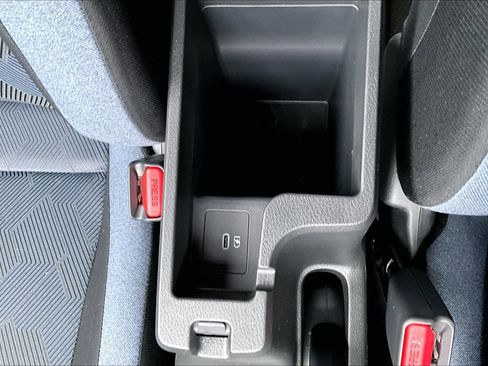 Used 2025 Nissan Versa SV w/ Trunk Package image 7