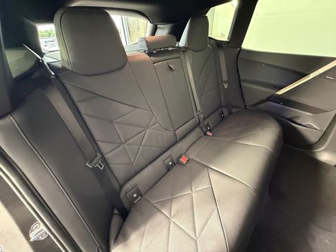 Used 2024 BMW iX xDrive50 w/ Premium Package AWD/4WD image 35