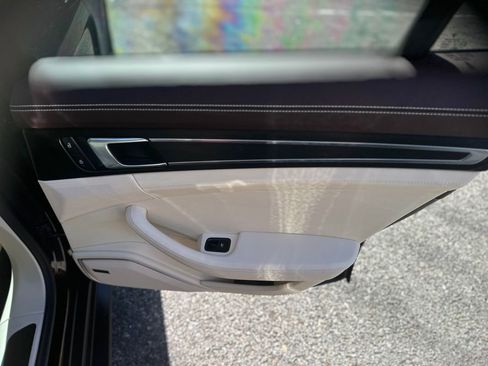 Used 2023 Porsche Panamera GTS image 22