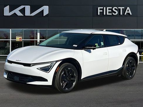 New 2025 Kia EV6 Wind image 2